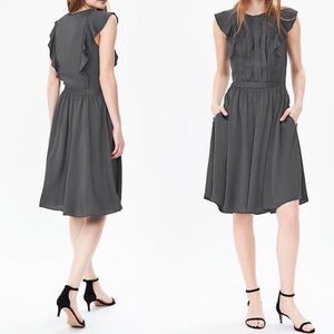 NWT Banana Republic • Gray Pintuck Dress